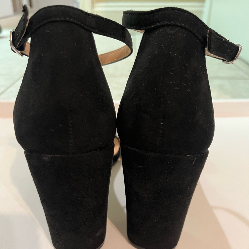 SOLD Heels - Picture 2 of 3